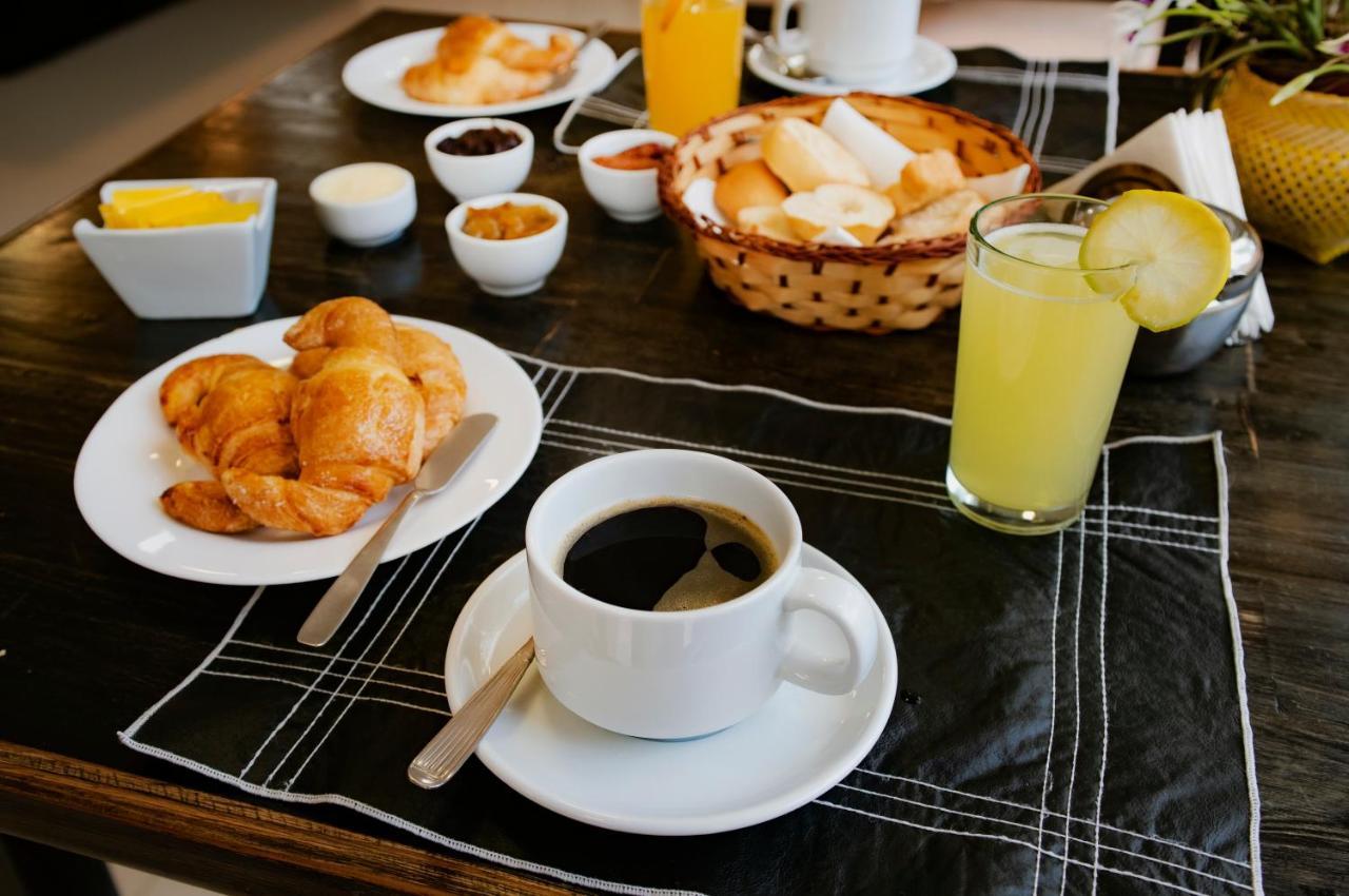 Posada Yvoty 호텔 푸에르토이과수 외부 사진